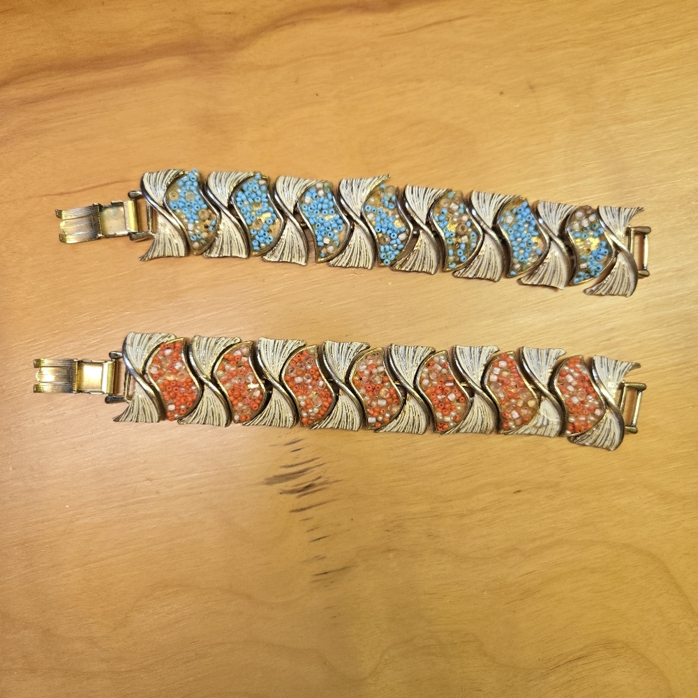 2 Capri vintage bracelets with clip on earrings